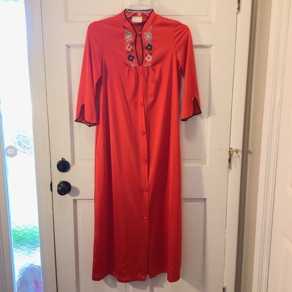 JC Penny Womens Vintage Red Asian Inspired 3/4 Sleeve Satin Robe Size XSmall - Picture 7 of 9